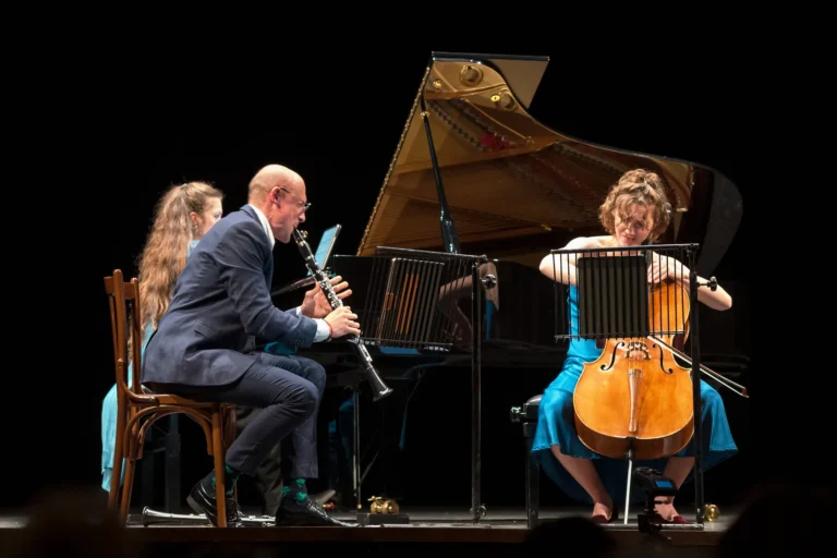 Il colore della nostalgia: il Trio Spagnolo, Piccotti, Consonni al Teatro Lauro Rossi